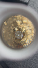 Cargar y reproducir el video en el visor de la galería, 14KT Solid Lion Head Pedant 0.25ctw, #1
