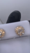 Load and play video in Gallery viewer, 10KT Baguette &amp; Round Brillant Cut Diamond Earrings/Studs 0.33ctw G #1
