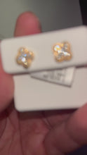 Load and play video in Gallery viewer, 14KT Diamond Clover Flower Stud Earrings 0.40ctw #1
